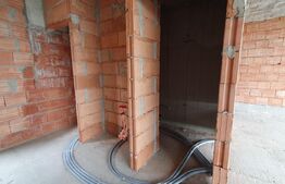 Duplex Select Europa, priveliste superba, 180 mp utili, 230 mp teren, 60mp terase, 140 mp demisol, semifinisat