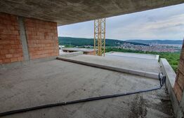 Duplex Select Europa, priveliste superba, 180 mp utili, 230 mp teren, 60mp terase, 140 mp demisol, semifinisat