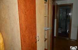 Vanzare 1 camera, decomandat, 40 mp utili + POD, balcon, zona Florilor!