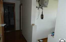 Vanzare 1 camera, decomandat, 40 mp utili + POD, balcon, zona Florilor!