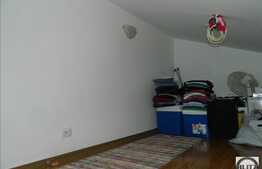 Vanzare 1 camera, decomandat, 40 mp utili + POD, balcon, zona Florilor!