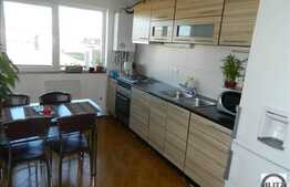 Vanzare 1 camera, decomandat, 40 mp utili + POD, balcon, zona Florilor!