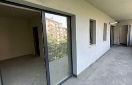 Apartament 2 camere, decomandat, terasa 18 mp, zona Semicentrala