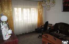 Apartament 3 camere, 65 mp, boxa la subsol, zona strazii Bucuresti