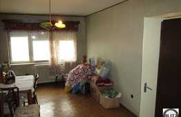 2 camere, 50 mp, semidecomandat, 1 balcon, zona Piata Abator! Orientare S-V!