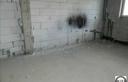 2 camere, demisol, semifinisat, PRET ACCESIBIL,la 2 min de Avram Iancu! RATE!