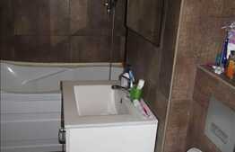 4 camere, 96 mp, decomandat, mobilat si utilat, finisaje moderne! Zona Lidl!