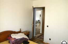 Apartament 3 camere decomandat in zona strazii Parang