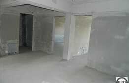 3 camere, 62 mp, zona sensului giratoriu!Posibilitate RATE! Parcare! Semifinisat