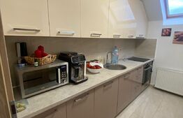 Apartament 3 camere, 2 bai, 80mp, balcon, zona Regal