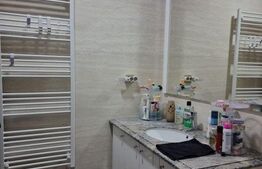 Apartament cu 2 camere, 90 mp, zona Tractorul 