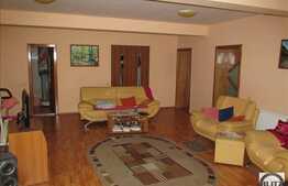 5 camere in vila, 183 mp, imobil nou, 2 balcoane, parcare, zona Kaufland!