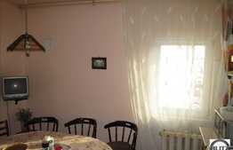 4 camere, decomandat,94 mp, 2 balcoane, etaj intermediar, zona strazii Bucuresti