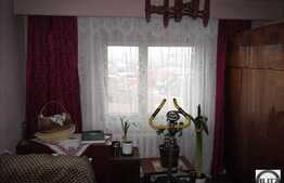 4 camere, decomandat,94 mp, 2 balcoane, etaj intermediar, zona strazii Bucuresti