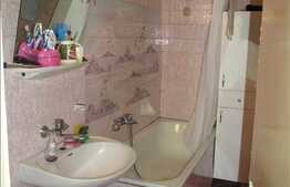 4 camere, decomandat,94 mp, 2 balcoane, etaj intermediar, zona strazii Bucuresti