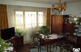 4 camere, decomandat,94 mp, 2 balcoane, etaj intermediar, zona strazii Bucuresti