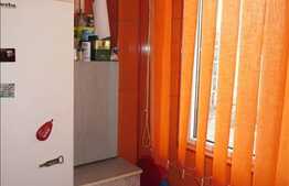 Vanzare 2 camere, 50 mp, decomandat, zona strazii Fabricii de Zahar! Garaj!