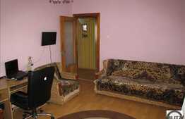 Vanzare 2 camere, 50 mp, decomandat, zona strazii Fabricii de Zahar! Garaj!