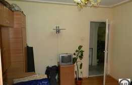 Vanzare 2 camere, 50 mp, decomandat, zona strazii Fabricii de Zahar! Garaj!