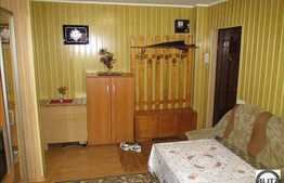 Vanzare 2 camere, 50 mp, decomandat, zona strazii Fabricii de Zahar! Garaj!