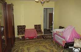 Vanzare 2 camere, decomandat, 50 mp, boxa, pozitionare E-V, zona Iulius Mall!