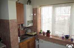 Vanzare 2 camere, decomandat, 50 mp, boxa, pozitionare E-V, zona Iulius Mall!