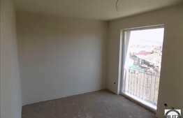 4 camere, 100 mp, curte interioara, 2 balcoane, zona Iulius Mall