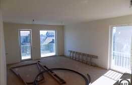 4 camere, 100 mp, decomandat, curte interioara, zona Iulius Mall!