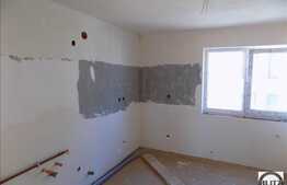 4 camere, 100 mp, decomandat, curte interioara, zona Iulius Mall!