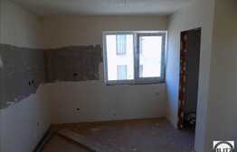 4 camere, 100 mp, decomandat, curte interioara, zona Iulius Mall!