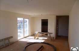 4 camere, 100 mp, decomandat, curte interioara, zona Iulius Mall!