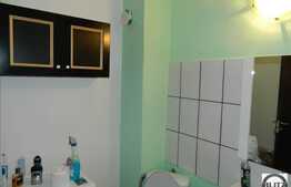 Mansarda cu 2 camere, 48 mp, balcon! Zona Florilor! Decomandat! Cu parcare!