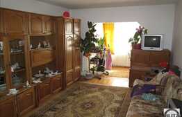 Vanzare 2 camere, 53 mp, decomandat, boxa, balcon inchis, zona strazii Tulcea!