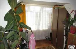 Vanzare 2 camere, 53 mp, decomandat, boxa, balcon inchis, zona strazii Tulcea!