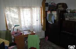 Vanzare 2 camere, 53 mp, decomandat, boxa, balcon inchis, zona strazii Tulcea!