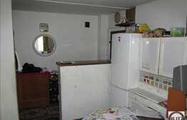 Vanzare 2 camere, 53 mp, decomandat, boxa, balcon inchis, zona strazii Tulcea!