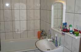 Vanzare 2 camere, 53 mp, decomandat, boxa, balcon inchis, zona strazii Tulcea!