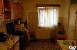 Vanzare 3 camere, decomandat, 70 mp, boxa, zona magazinului Lidl!