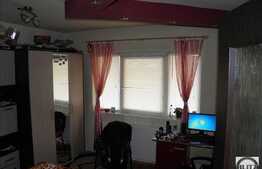 Vanzare 3 camere, decomandat, 70 mp, boxa, zona magazinului Lidl!