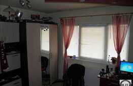 Vanzare 3 camere, decomandat, 70 mp, boxa, zona magazinului Lidl!