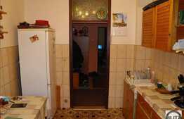 Vanzare 3 camere, decomandat, 70 mp, boxa, zona magazinului Lidl!