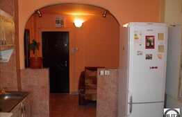 Vanzare 2 camere, decomandat, 56.15 mp, balcon, boxa, zona strazii Fabricii!