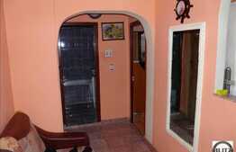 Vanzare 2 camere, decomandat, 56.15 mp, balcon, boxa, zona strazii Fabricii!