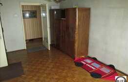 Apartament 2 camere, 50 mp utili, etaj intermediar,decomandat, zona P-ta Abator!