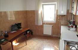 4 camere, decomandat, 80 mp, 2 balcoane, etaj intermediar,zona strazii Teleorman