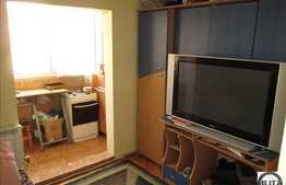 4 camere, decomandat, 80 mp, 2 balcoane, etaj intermediar,zona strazii Teleorman