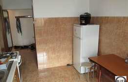 4 camere, decomandat, 80 mp, 2 balcoane, etaj intermediar,zona strazii Teleorman