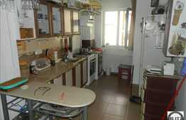 2 camere, 56 mp plus boxa la subsol, zona Florilor