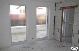 2 camere, 40 mp, terasa 20 mp, imobil nou, semifinisat, zona strazii Paris!