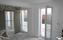 2 camere, 40 mp, terasa 20 mp, imobil nou, semifinisat, zona strazii Paris!